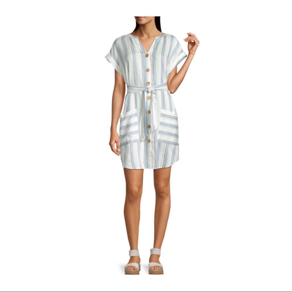 ✨ a.n.a Short Sleeve Striped Shift Dress✨
